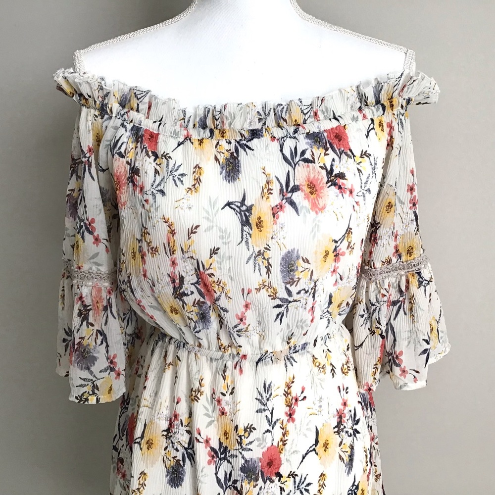 RARE Floral Dresss ASO Alexis Rose in Schitt’s Creek - Picture 10 of 14